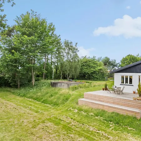 2 Bedroom Lovely In *